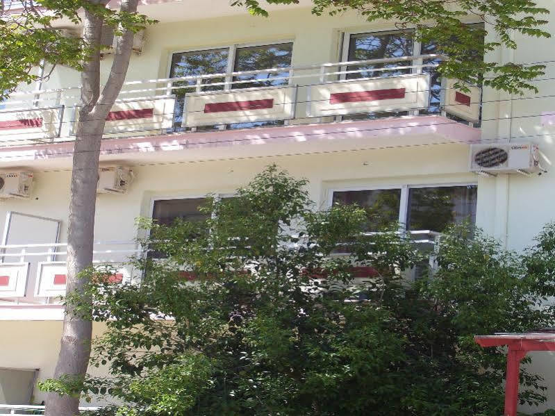 Bristol Apartments Cidade de Kos Exterior foto